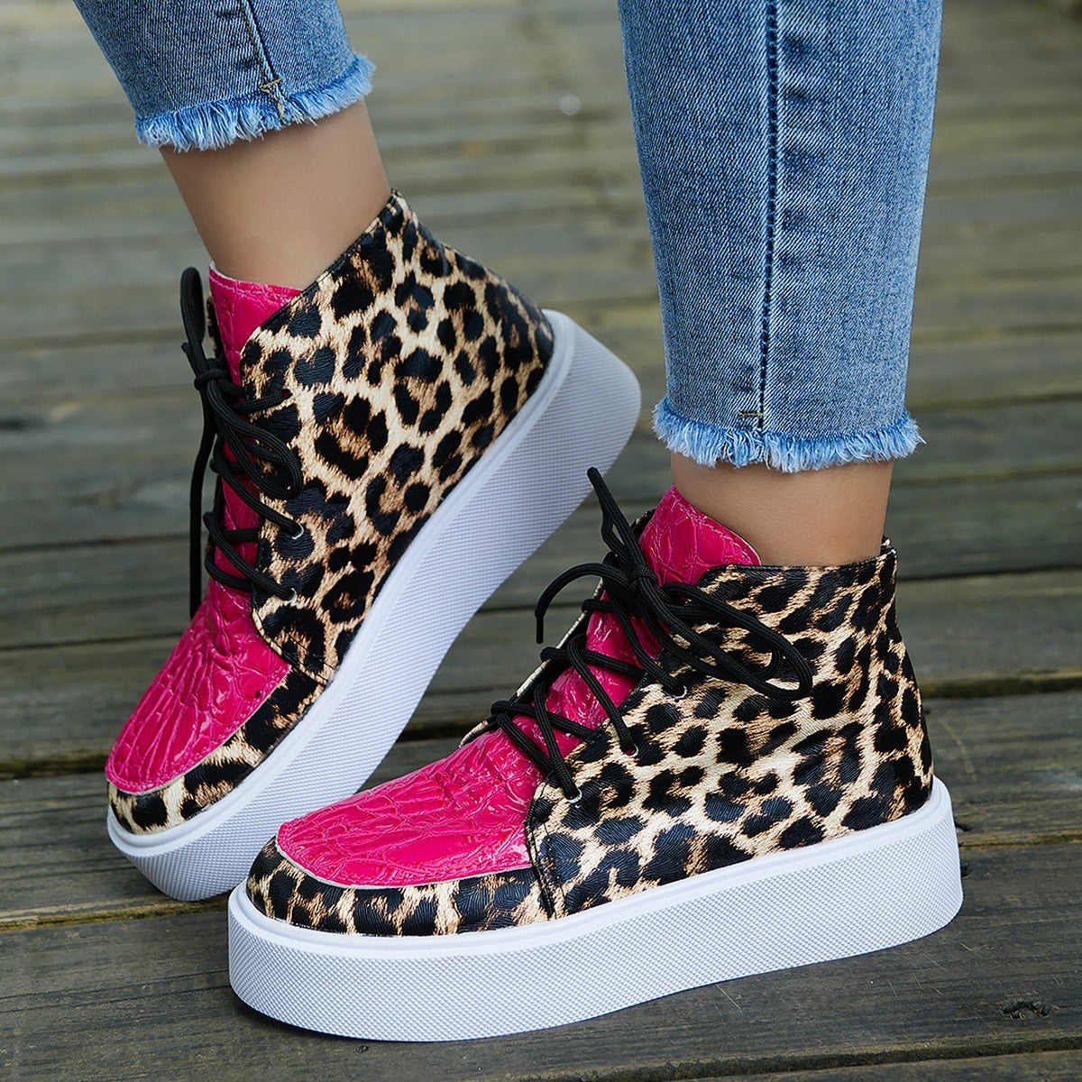 Leopard Print Flat-heeled Shoes