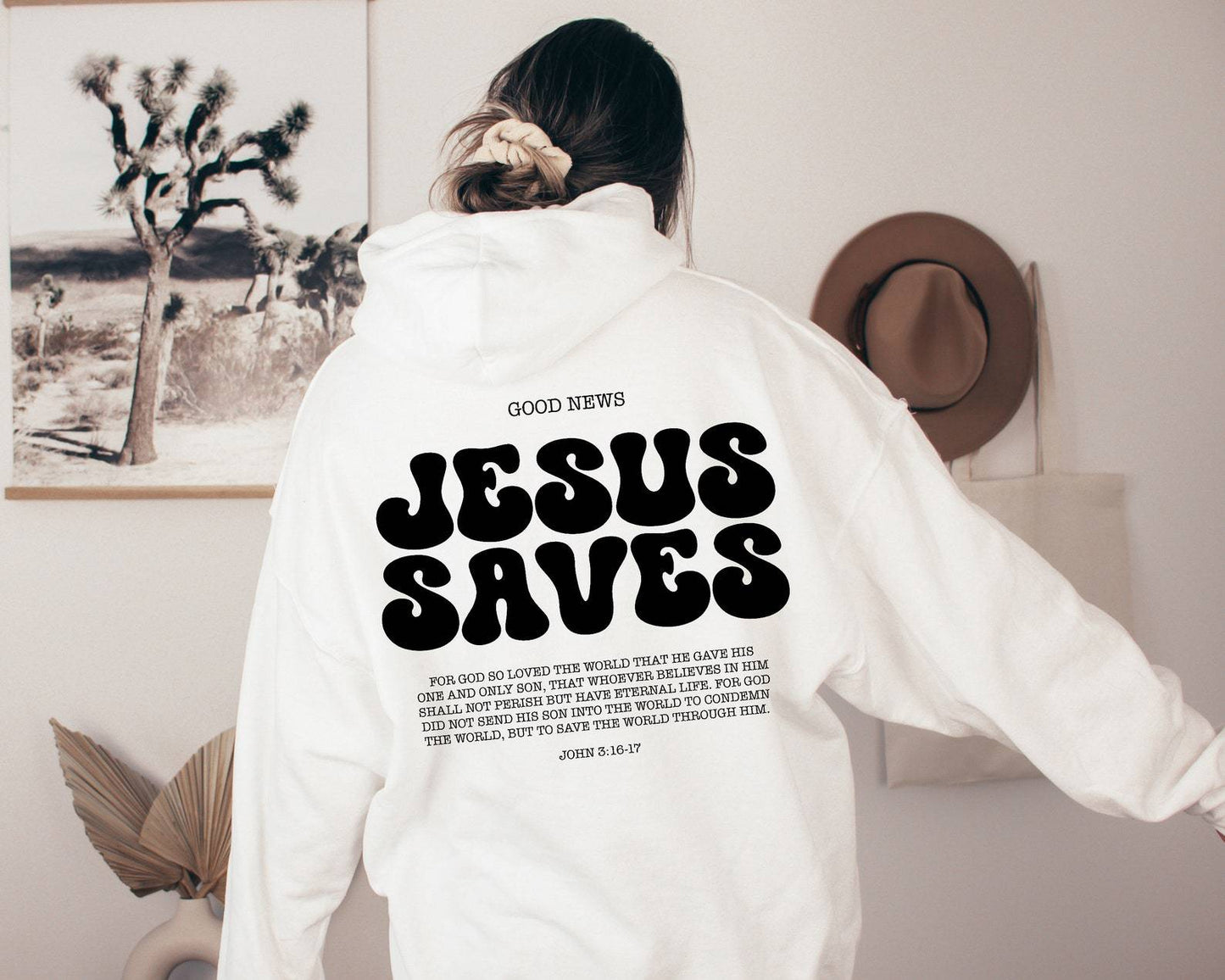 聖書の一節が現れる教会セーター
