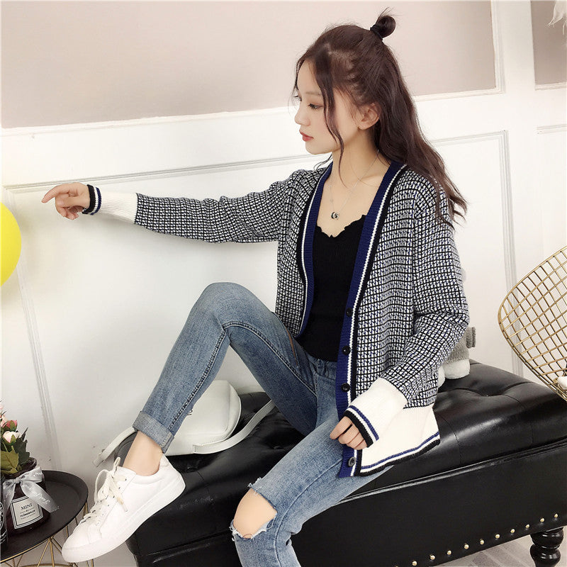 Short loose student jacket sweater cardigan