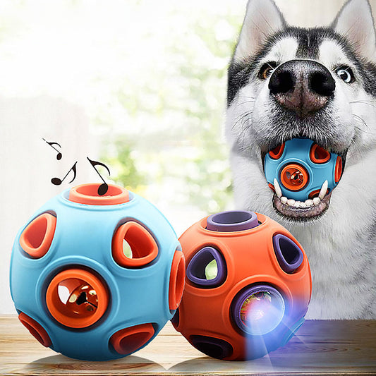 鳴る犬のボールのおもちゃ