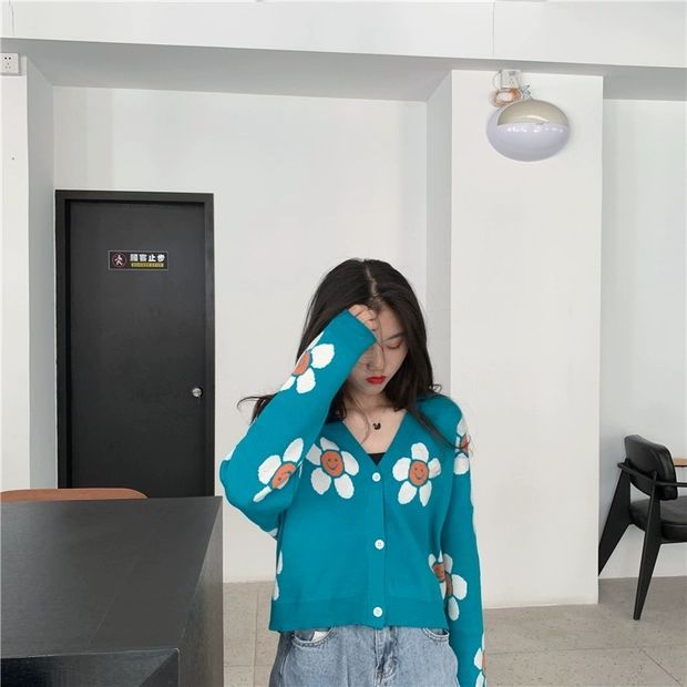 Small Flower Knitted Sweater