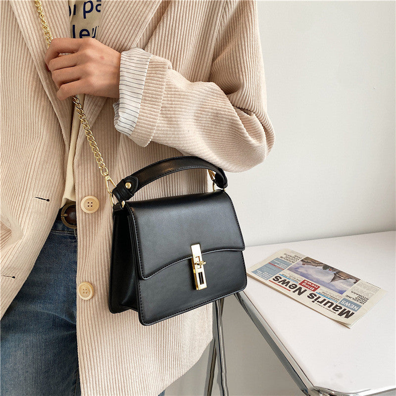 One-Shoulder Diagonal Chain Lock Bag