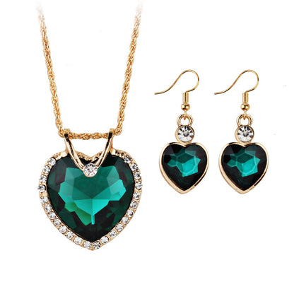 Heart-shaped necklace set