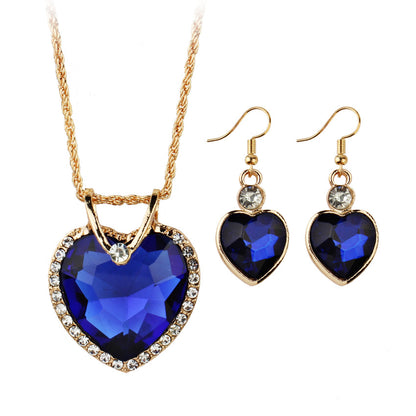 Heart-shaped necklace set