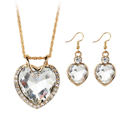 Heart-shaped necklace set