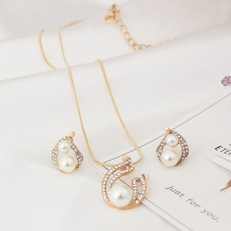 Two Pearl Necklace Set
