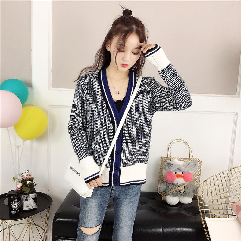 Short loose student jacket sweater cardigan